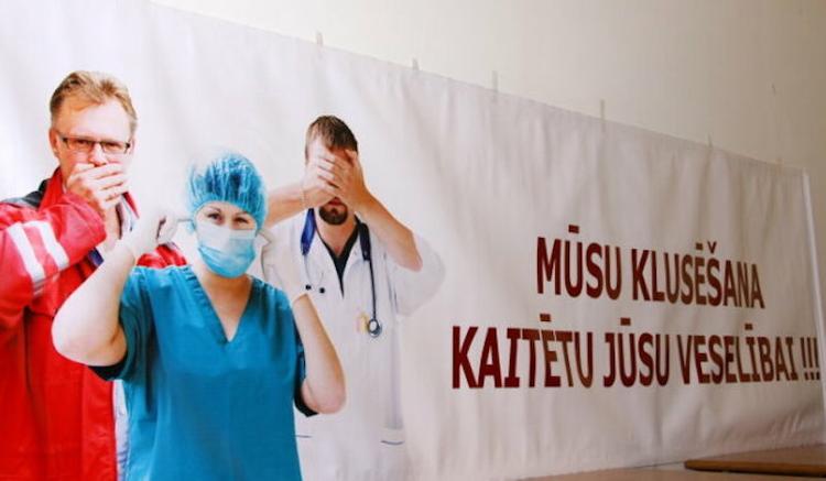 Правительство Латвии держит медиков на голодном пайке