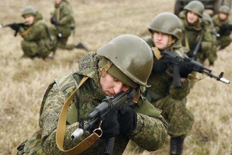 Почти 1,5 тысячи российских военнослужащих заразились коронавирусом