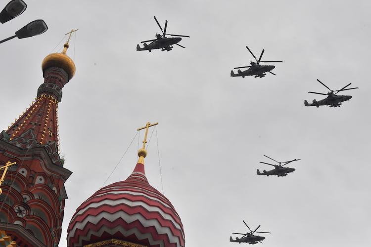 В Москве прошел воздушный парад в честь 75-летия Победы в Великой Отечественной войне