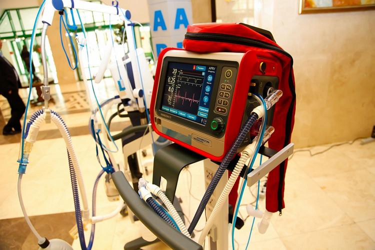 В больницы Кубани доставят 390 аппаратов ИВЛ