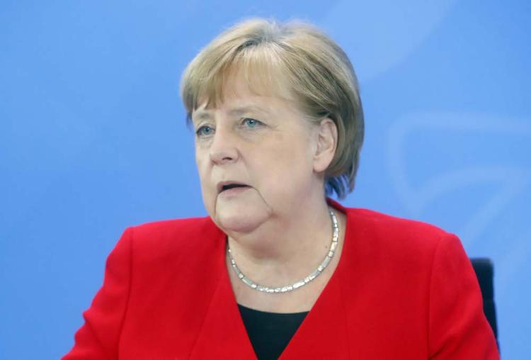 Меркель обсудила с премьером Украины реформы, борьбу с коррупцией и коронавирус