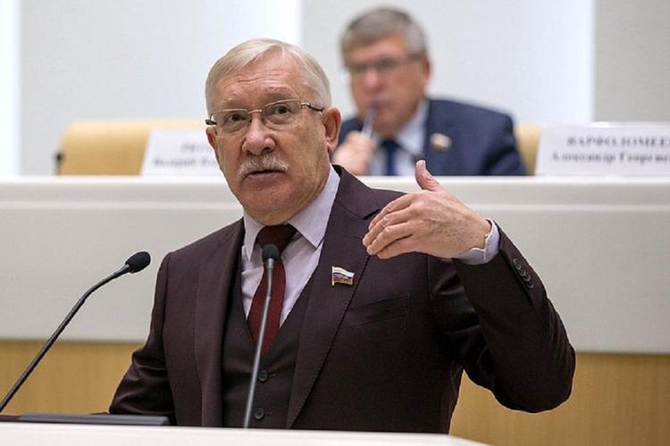 Сенатор Олег Морозов сообщил, что от коронавируса умер его помощник