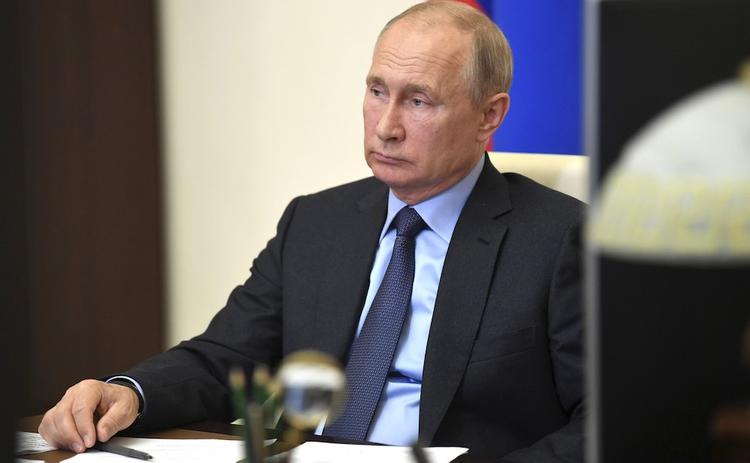 Путин призвал глав регионов не ссылаться на негативный опыт других стран в борьбе с коронавирусом