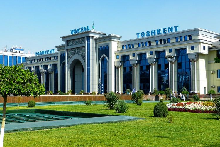 Власти Узбекистана решили продлить карантин до 1 июня