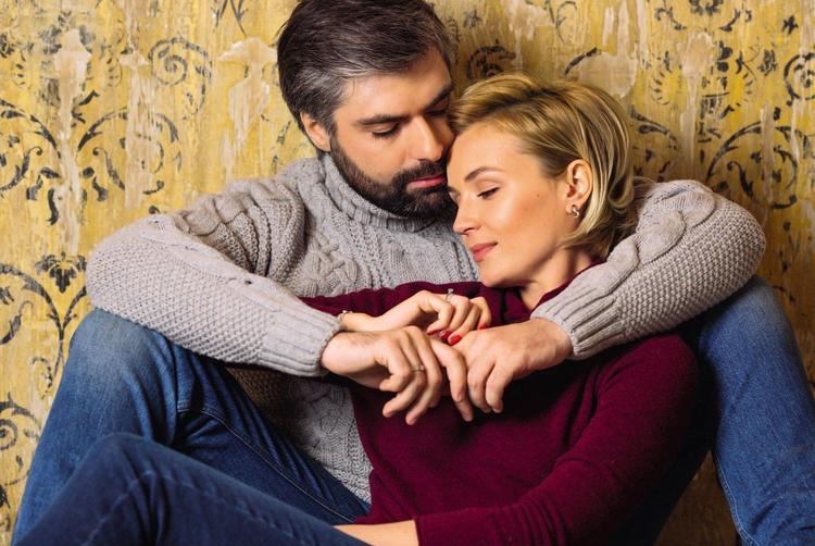 Одной «счастливой» парой в российском шоу-бизнесе стало меньше - певица Полина Гагарина ушла от мужа 