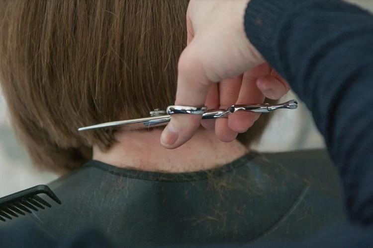 В Кировской области с 21 мая возобновят работу парикмахерские и салоны красоты