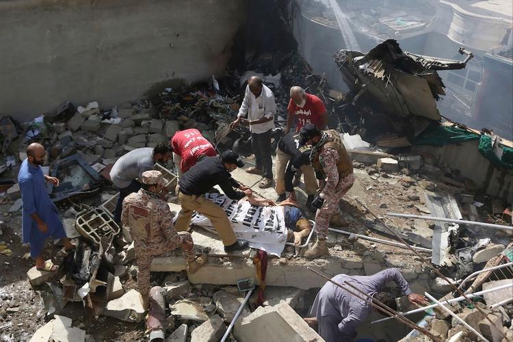 Авиакатастрофа в Пакистане: что могло произойти
