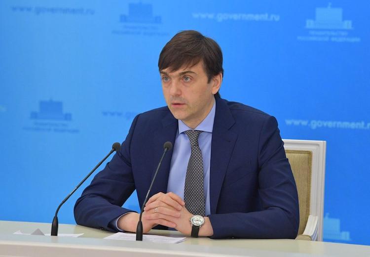 Министр просвещения РФ выступил против платного обучения в школе