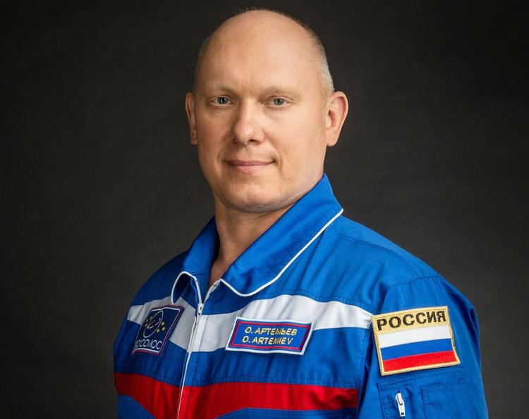Космонавт-испытатель Артемьев призвал серьёзно воспринимать угрозу COVID-19