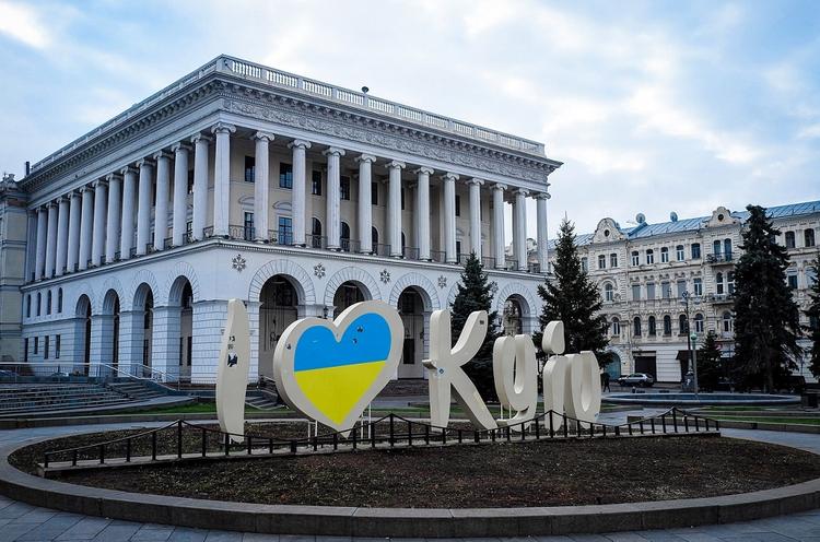 Арнольд Шварценеггер по-украински поздравил Киев с днем города