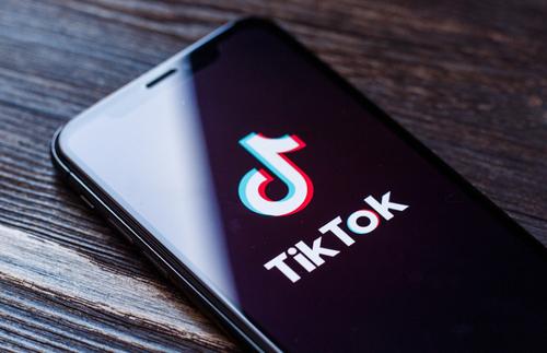 TikTok как пятая власть: кем и для чего используется молодежная платформа?