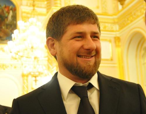 Кадыров призвал не верить в «чипизацию» при помощи вышек 5G