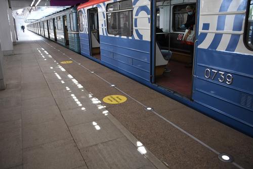  В московском метро поезд пробил стену тоннеля