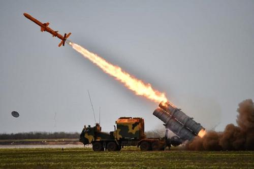 Снайпер ДНР предрек быстрый ответ России в случае наступления Украины в Донбассе