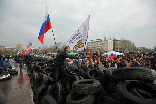 Киевский аналитик объяснил невозможность возвращения Донецка и Луганска Украине 