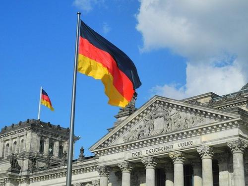 Германия не исключила введения штрафных пошлин на газ из США