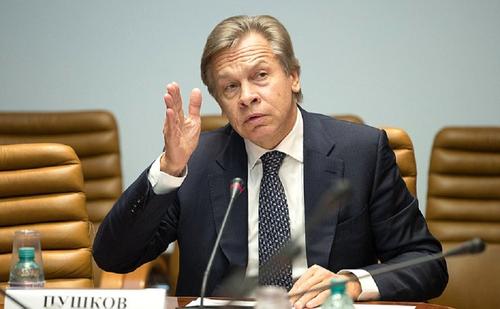 Пушков резко отреагировал на заявление экс-посла США  о «маленьких зеленых человечках» из РФ 