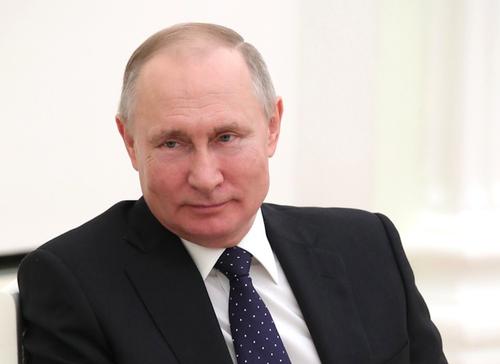 Путин: Россия выдержала испытание коронавирусом, поскольку не отступила от нравственных норм