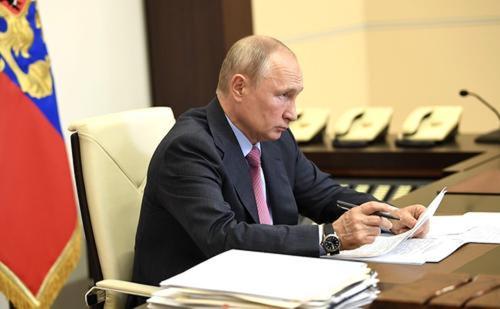 Владимир Путин подписал закон о единой базе данных граждан России