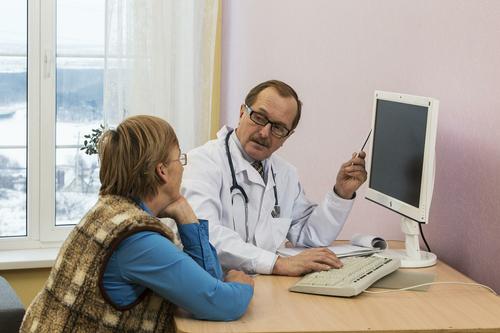 Медики перечислили ранние симптомы самого распространенного в России вида рака
