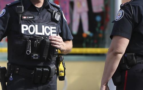 В Торонто неизвестные открыли стрельбу, погиб человек