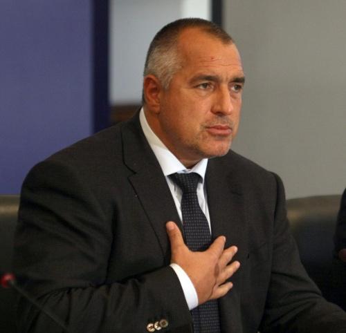 Премьер-министр Болгарии заявил, что президент страны подглядывает за ним, когда он находится в спальне