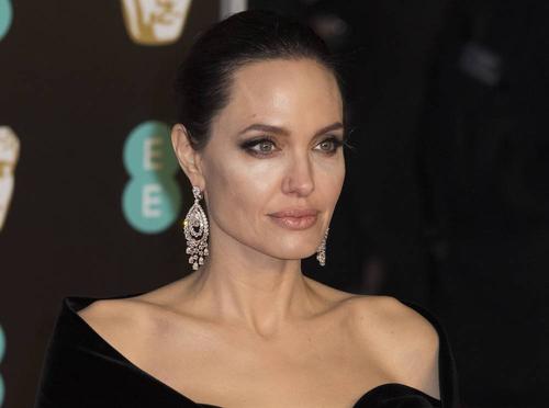 Анджелина Джоли рассказала, почему приняла решение развестись с Брэдом Питтом