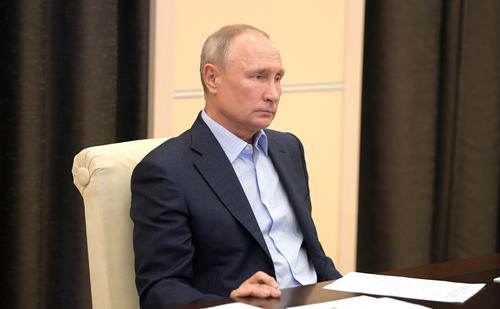 Дмитрий Песков рассказал, что портрет Путина в его кабинете сделан в Японии особой древней техникой