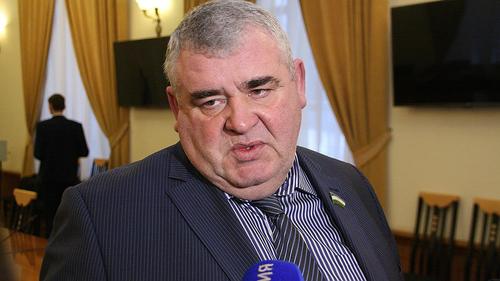 Депутат и член партии «Единая Россия» подал в суд на активистов за то, что они посмели назвали его «единороссом»