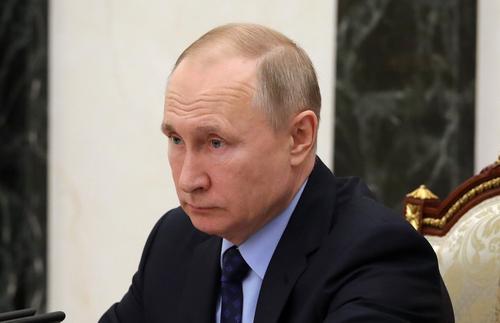 Путин предложил с 1 июля распространить налоговый режим для самозанятых на всю страну
