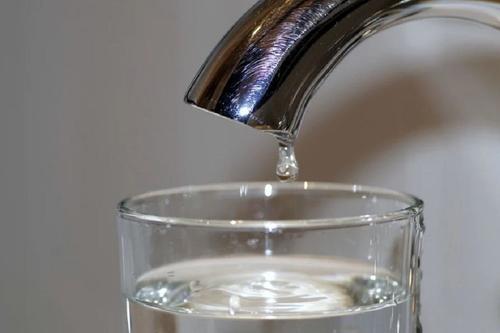 В столице Белоруссии запретили пить воду из-под крана