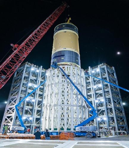 NASA разрушит кислородный бак ракеты SLS   
