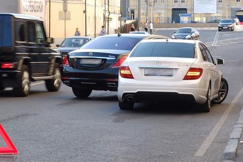 На Кавказе запретили лизинг дорогих автомобилей по причине криминала