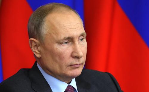 Путин: поправки в Конституцию закрепляют ценности как безусловные гарантии