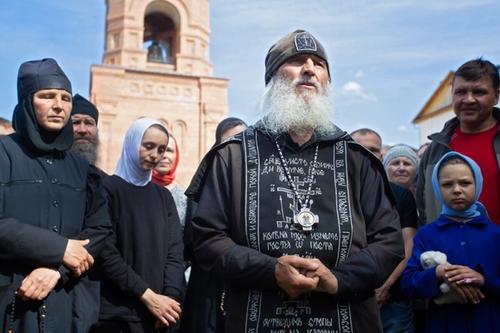 Церковный суд в Екатеринбурге лишил сана схиигумена Сергия, который захватил монастырь и отрицал коронавирус