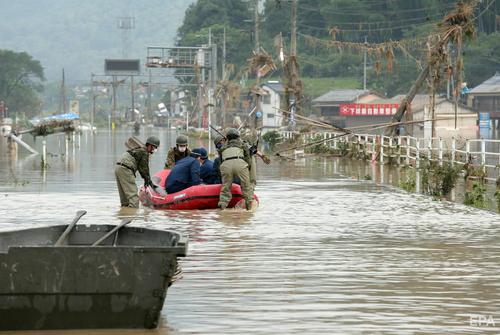  Ливни в Японии привели к масштабному наводнению
