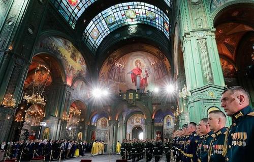 Американцы увидели в Москве «бога» и испугались