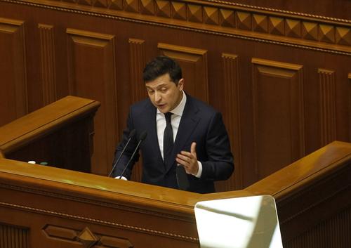 Уехавший с Украины политолог назвал возможный срок «переворота» против Зеленского