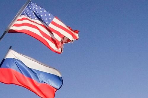 Песков высказался об отношениях России и США: «Из рук вон плохо»