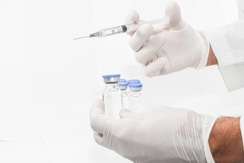 Вирусолог оценил перспективы производства в России вакцины от коронавируса