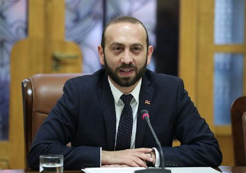 Председатель Национального собрания Армении Арарат Мирзоян обратился к зарубежным коллегам