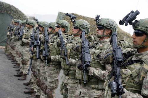 Азербайджан обнародовал видео атаки на уничтоженный полевой пункт армии Армении