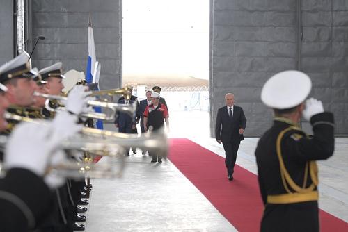 Киев выразил недовольство визитом Путина в Крым