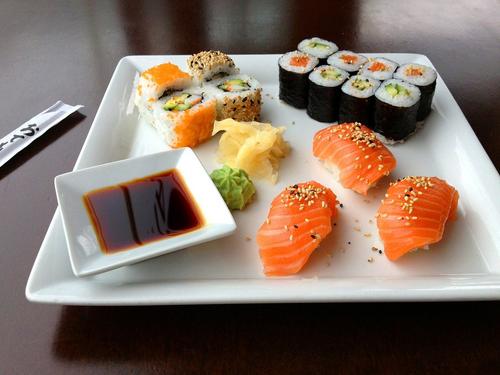 Роскачество рассказало, почему любителям суши следует быть внимательными
