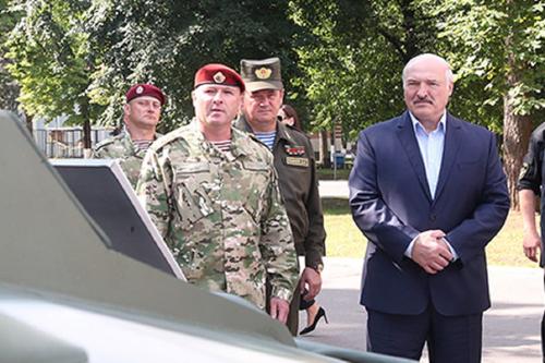 Лукашенко заявил, что Белоруссия никому ничем не обязана