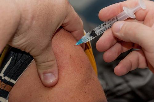 Прививки от гриппа планируют сделать половине жителей Кубани