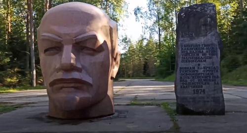 В  Латвии обнаружили самую большую в ЕС голову Ленина