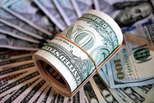 Эксперты предсказывают постепенное ослабление доллара
