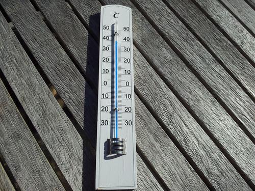 Синоптик  предупредил россиян о температуре выше нормы в августе