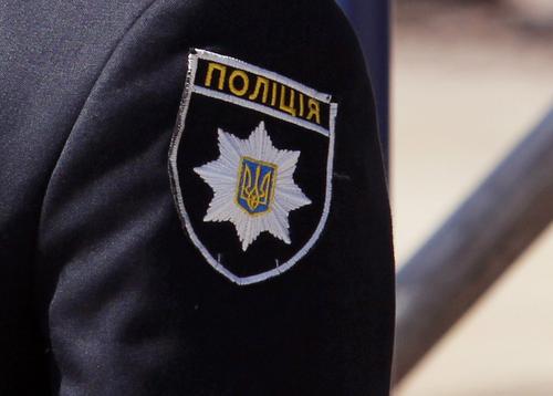 В киевском бизнес-центре забаррикадировался мужчина, угрожающий осуществить взрыв